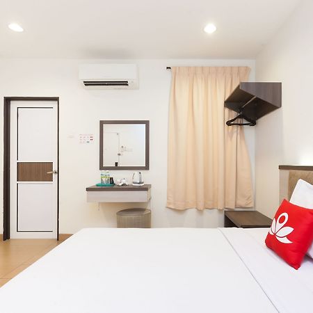 Zen Rooms Pertam Jaya Malacca Exterior foto